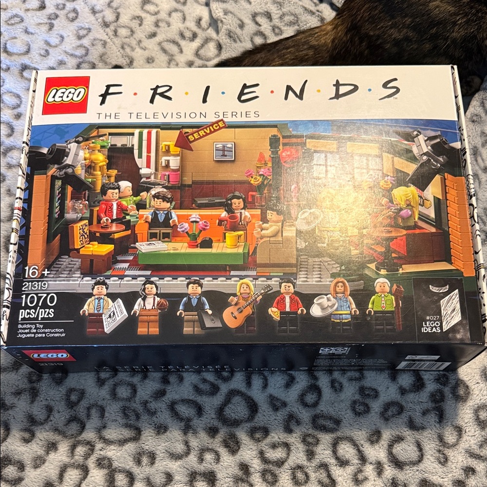 Unopened Lego Friends/Central Perk Set